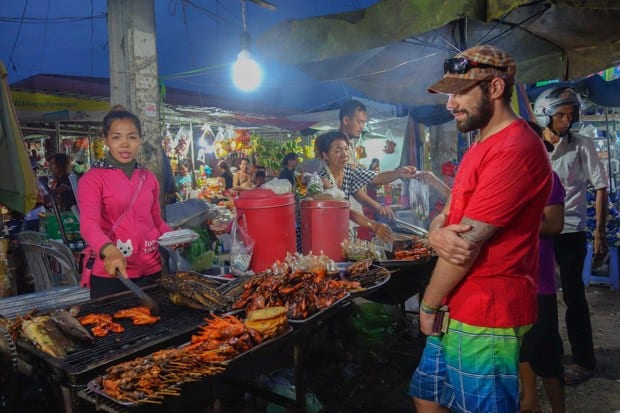 Street Food Local Restaurants Tips For Sticking To A Travel Budget
