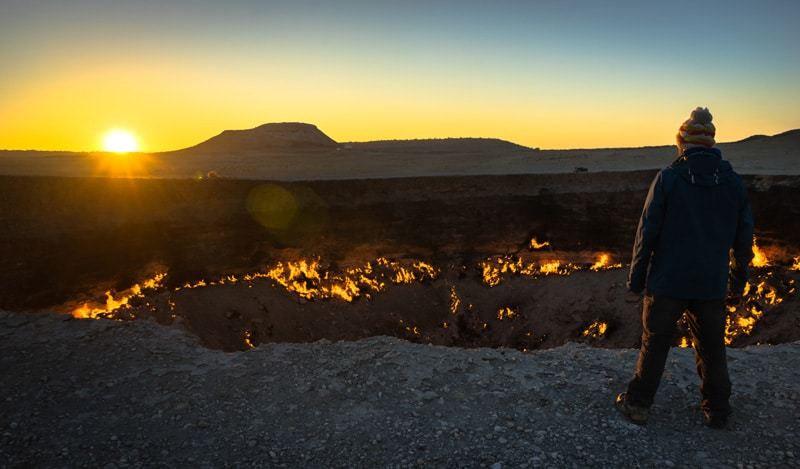 Jazza Darvaza Gas Crater Camping At The Door To Hell Turkmenistan