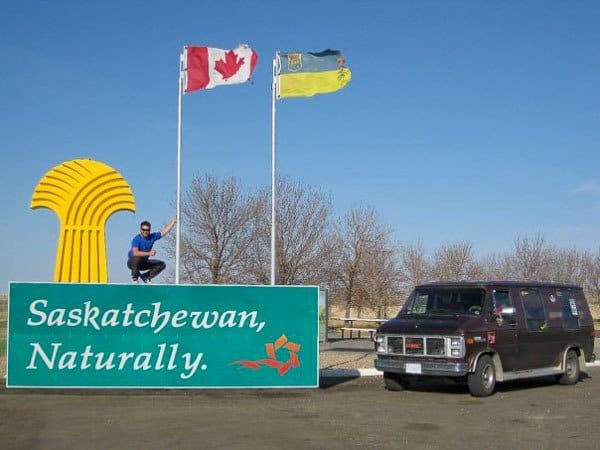 Van Saskatchewan Border Canada Road Trip