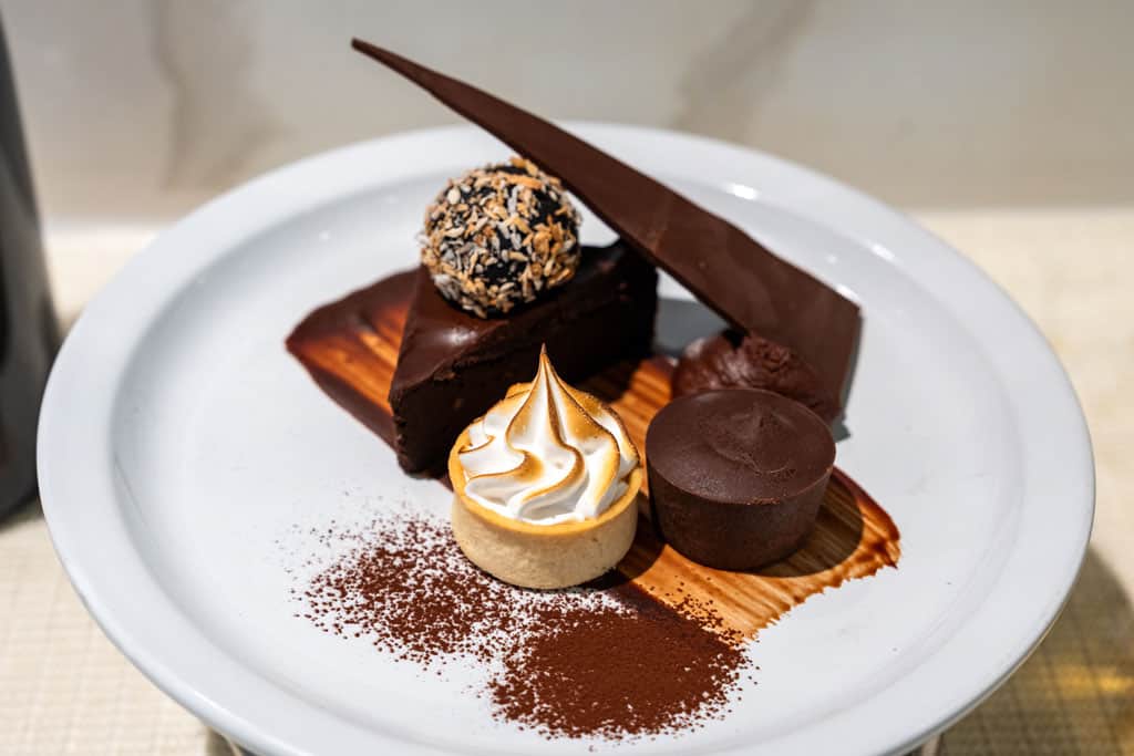 Meals At Gentoo Restaurant