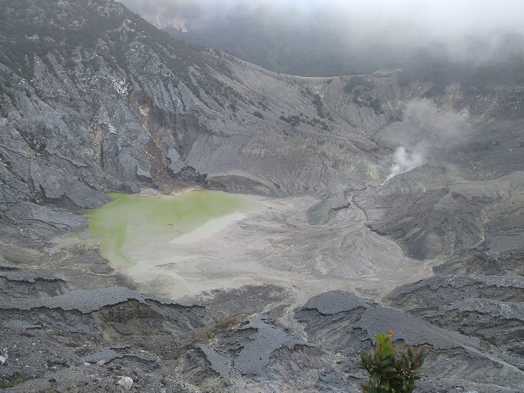 Tankuban Perahu Best Hiking In Bandung