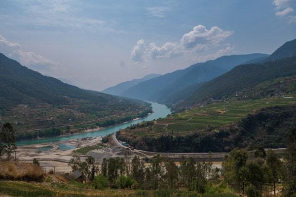 View Tiger Leaping Gorge Trekking Guide Yunnan China