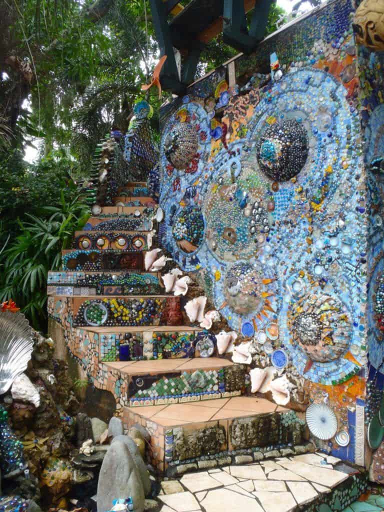 Treetanic Bar Utila Honduras