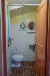 Yee Shin Bathroom Hsipaw Myanmar Accommodation Where To Stay Burma