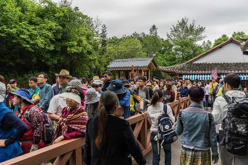 Crowds Zhangjiajie National Forest Park Avatar Mountains China
